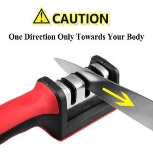 3 stage manual knife sharpener stainless steel black red with comfortable handle for safe easy sharpening مسن سكاكين يدوي 3 مراحل فولاذ مقاوم للصدأ أحمر أسود مع مقبض مريح لشحذ السكاكين بأمان وسرعة في المطبخ