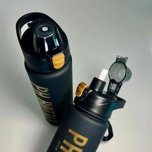 black motivational sports water bottle 1L leak-proof with time markers straw and strap for gym and fitness زجاجة مياه رياضية تحفيزية 1 لتر أسود مع علامات وقت ومانعة للتسرب خالية من BPA للجيم والرياضة